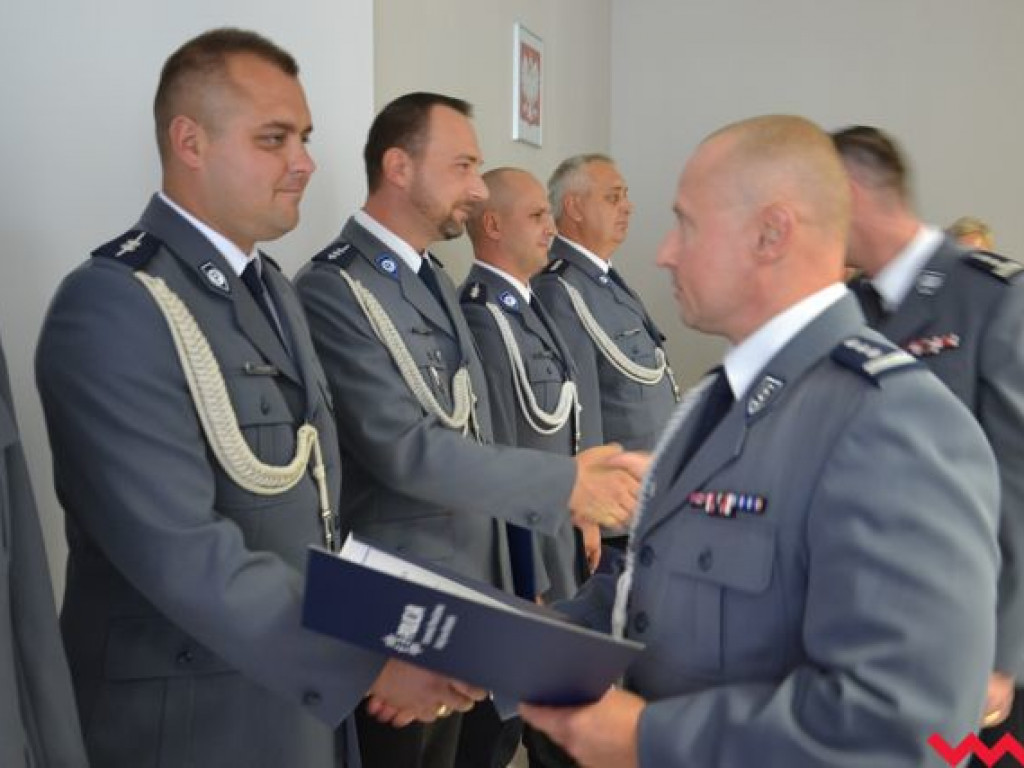 Święto Policji. Burmistrz z nietypowym prezentem, a wicestarosta chce BMW na drogach powiatowych