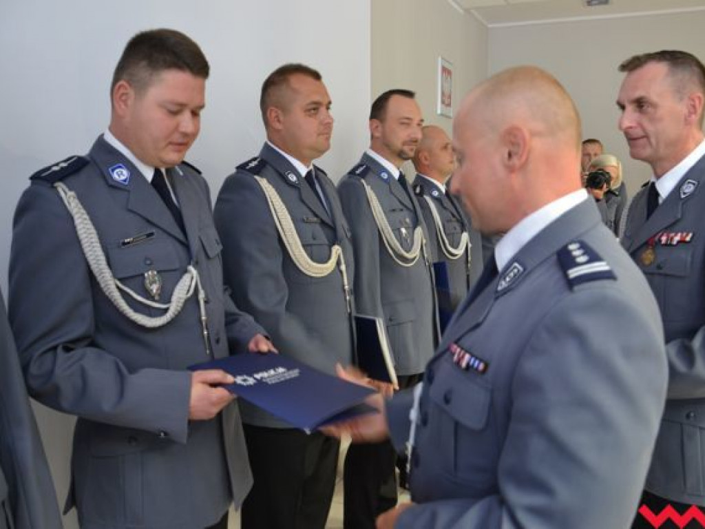 Święto Policji. Burmistrz z nietypowym prezentem, a wicestarosta chce BMW na drogach powiatowych