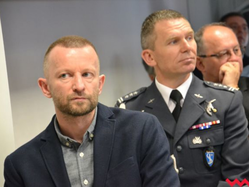 Święto Policji. Burmistrz z nietypowym prezentem, a wicestarosta chce BMW na drogach powiatowych