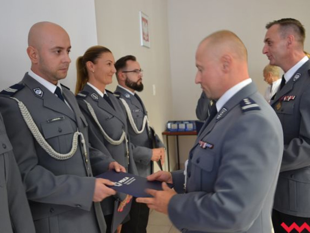 Święto Policji. Burmistrz z nietypowym prezentem, a wicestarosta chce BMW na drogach powiatowych