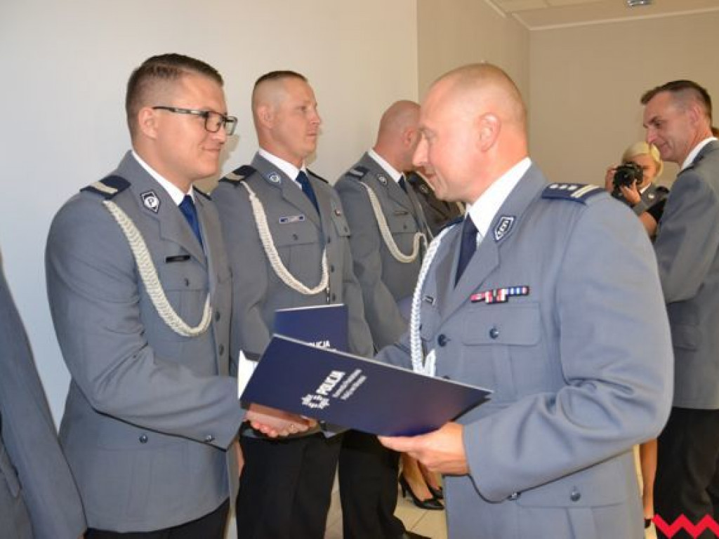 Święto Policji. Burmistrz z nietypowym prezentem, a wicestarosta chce BMW na drogach powiatowych