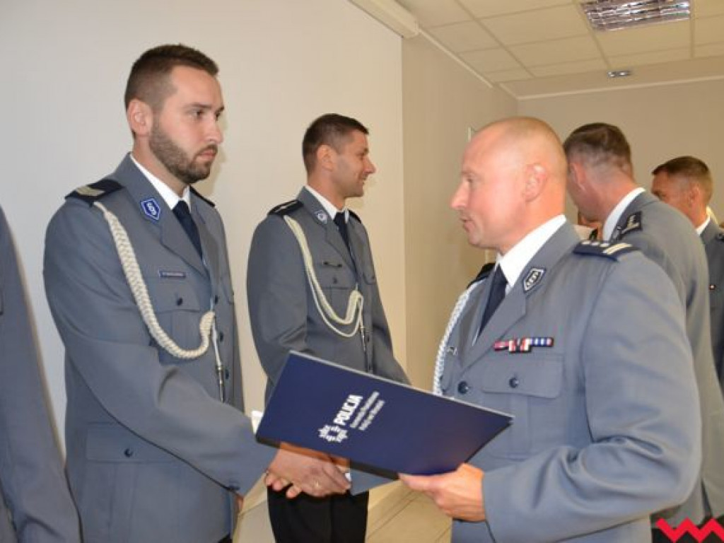 Święto Policji. Burmistrz z nietypowym prezentem, a wicestarosta chce BMW na drogach powiatowych
