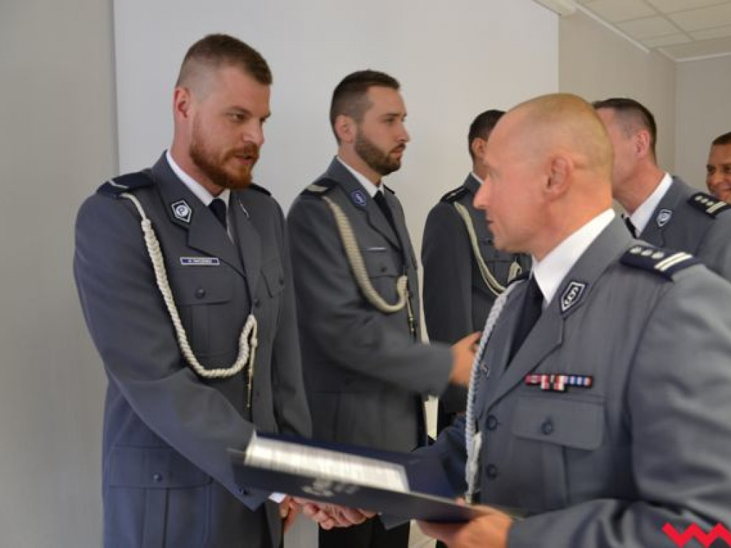 Święto Policji. Burmistrz z nietypowym prezentem, a wicestarosta chce BMW na drogach powiatowych