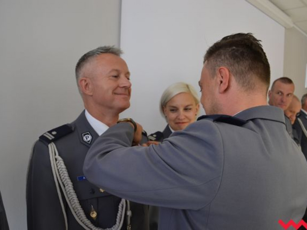Święto Policji. Burmistrz z nietypowym prezentem, a wicestarosta chce BMW na drogach powiatowych