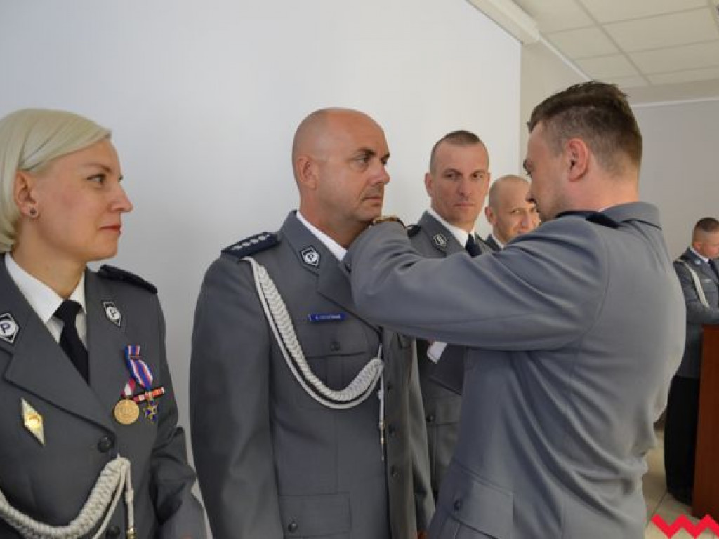 Święto Policji. Burmistrz z nietypowym prezentem, a wicestarosta chce BMW na drogach powiatowych