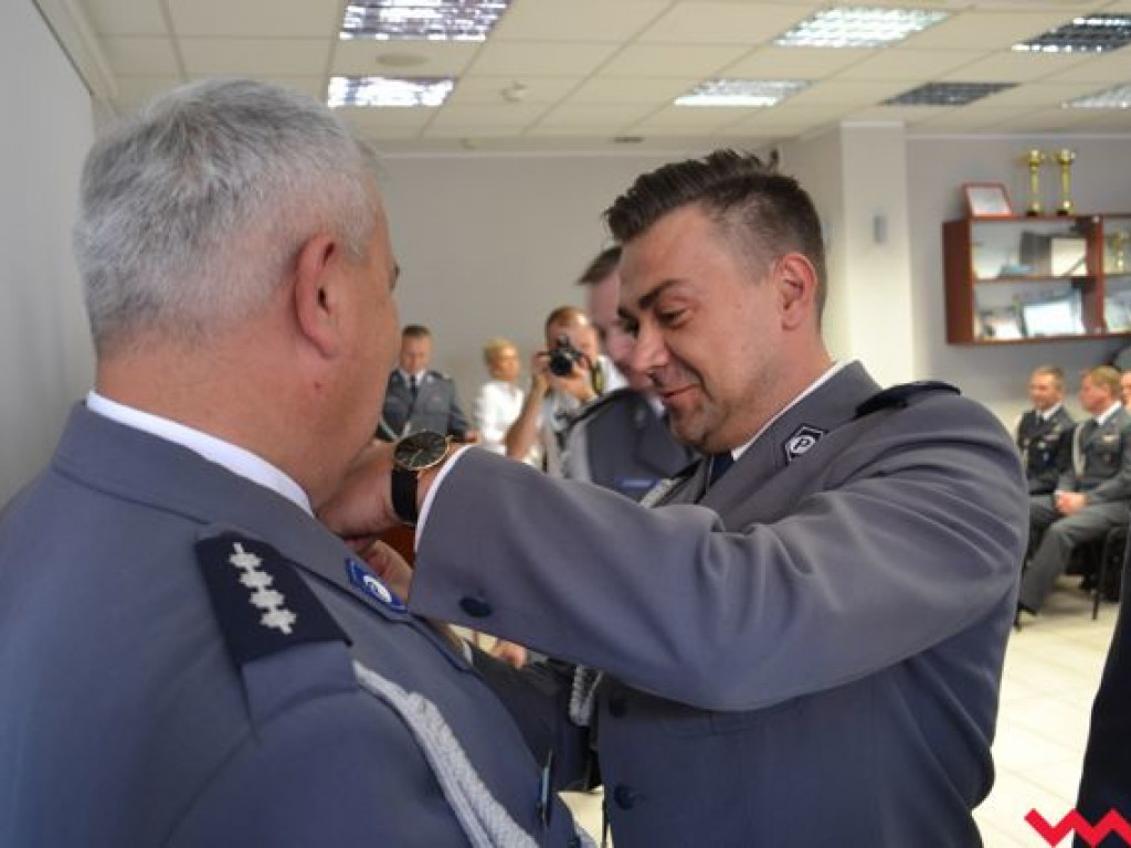 Święto Policji. Burmistrz z nietypowym prezentem, a wicestarosta chce BMW na drogach powiatowych