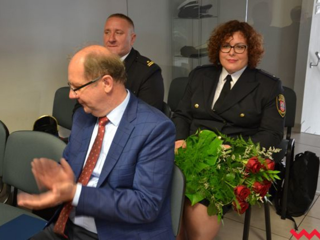 Święto Policji. Burmistrz z nietypowym prezentem, a wicestarosta chce BMW na drogach powiatowych