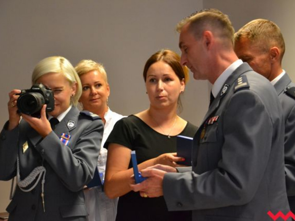 Święto Policji. Burmistrz z nietypowym prezentem, a wicestarosta chce BMW na drogach powiatowych