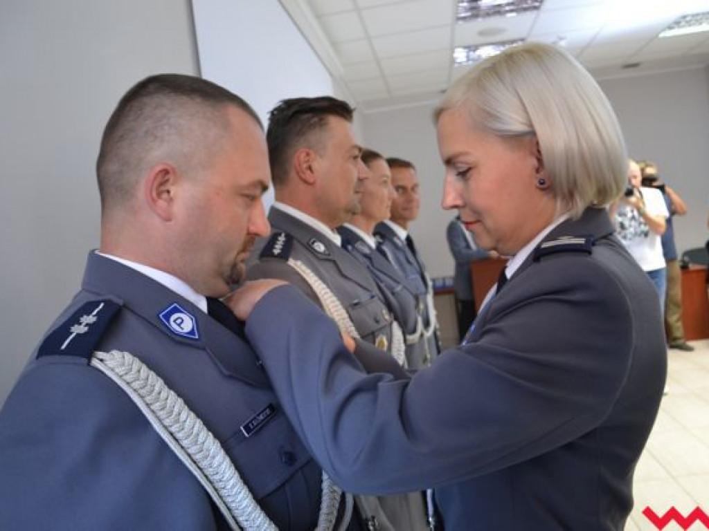 Święto Policji. Burmistrz z nietypowym prezentem, a wicestarosta chce BMW na drogach powiatowych