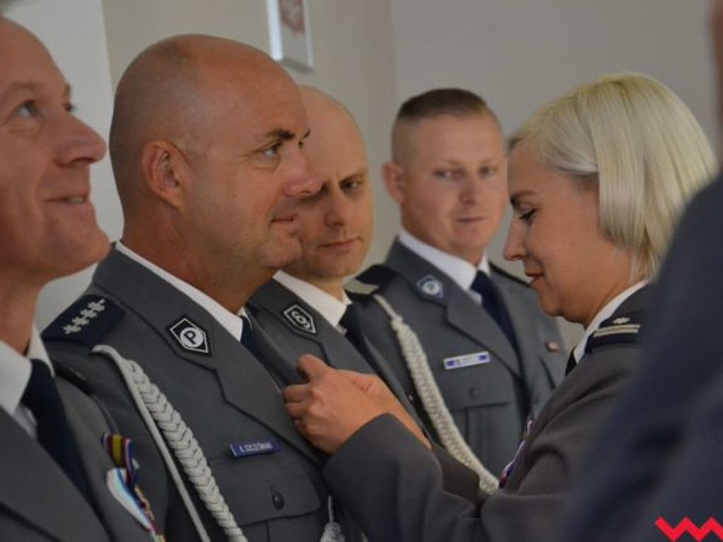Święto Policji. Burmistrz z nietypowym prezentem, a wicestarosta chce BMW na drogach powiatowych