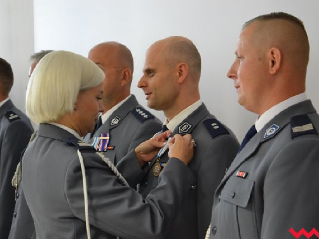Święto Policji. Burmistrz z nietypowym prezentem, a wicestarosta chce BMW na drogach powiatowych