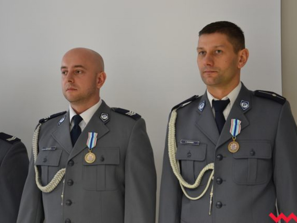 Święto Policji. Burmistrz z nietypowym prezentem, a wicestarosta chce BMW na drogach powiatowych
