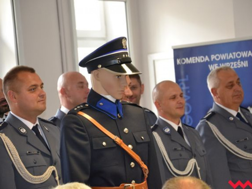 Święto Policji. Burmistrz z nietypowym prezentem, a wicestarosta chce BMW na drogach powiatowych