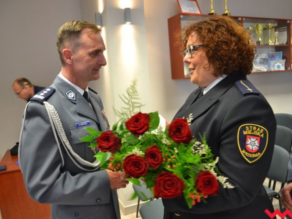 Święto Policji. Burmistrz z nietypowym prezentem, a wicestarosta chce BMW na drogach powiatowych