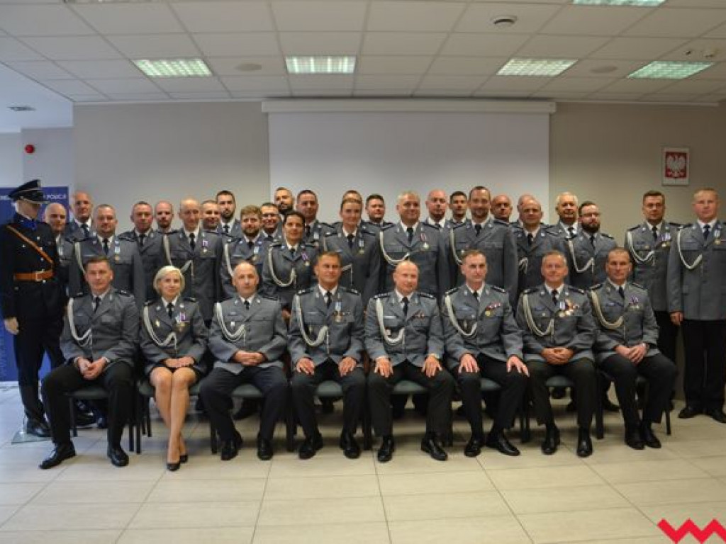 Święto Policji. Burmistrz z nietypowym prezentem, a wicestarosta chce BMW na drogach powiatowych