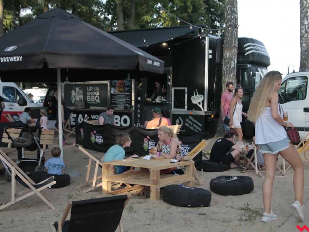 Trwa Powidz Jam Festiwal. Święto muzyki nad Jeziorem Powidzkim.