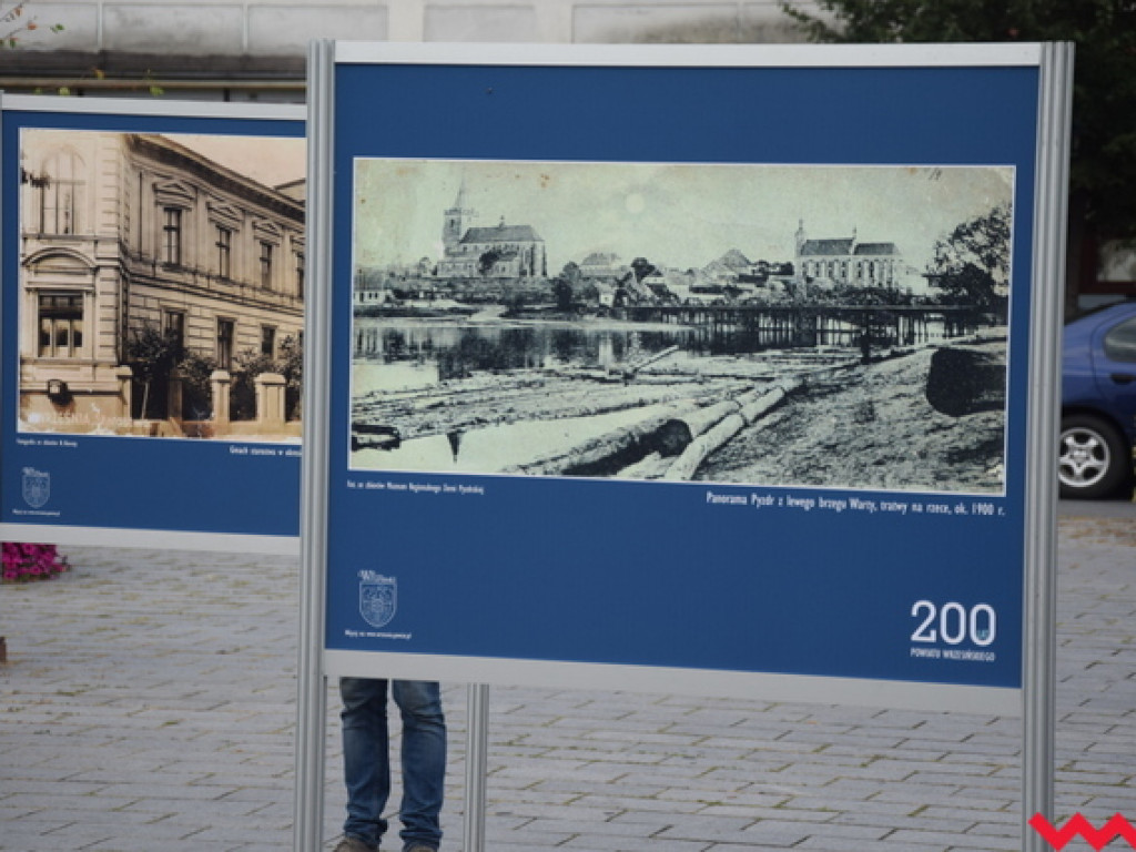 Powiat wrzesiński ma już 200 lat. Okolicznościowa wystawa na wrzesińskim rynku