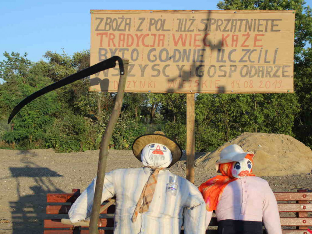 Gąsiorowo bawiło się na wiejskich dożynkach. Dla nikogo nie zabrakło chleba i innego jadła