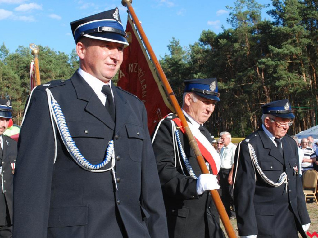 Śpiew, muzyka, tańce w podziękowaniu za plony. Dożynki w Dolnych Grądach
