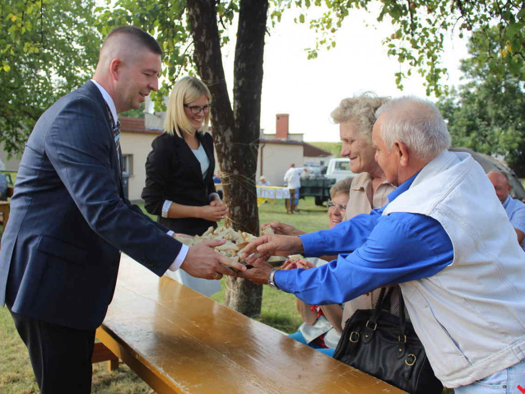 Dziękowali za zebrane plony w Opatówku. Największym hitem była loteria fantowa