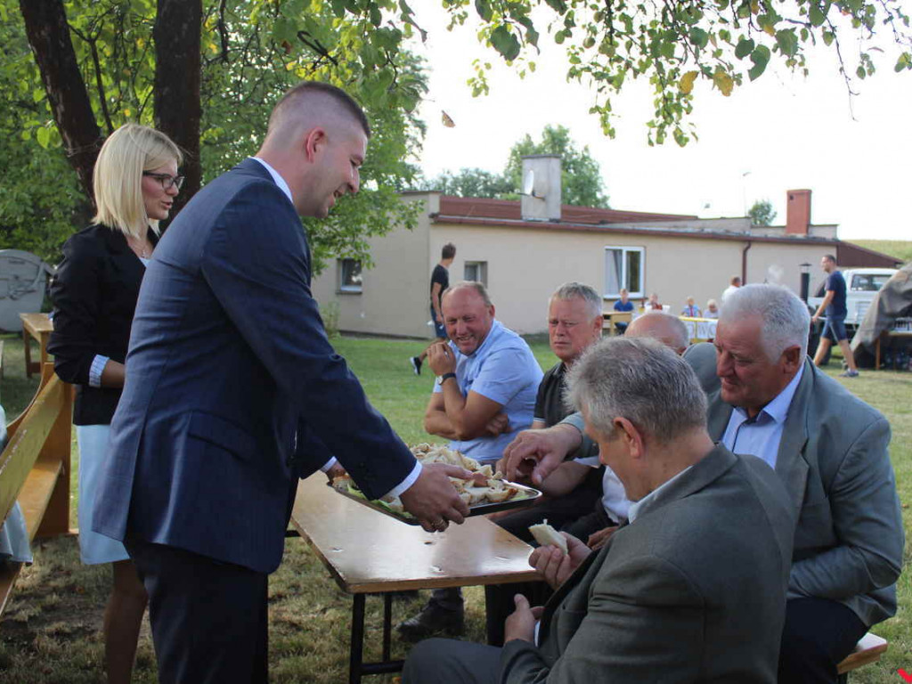 Dziękowali za zebrane plony w Opatówku. Największym hitem była loteria fantowa