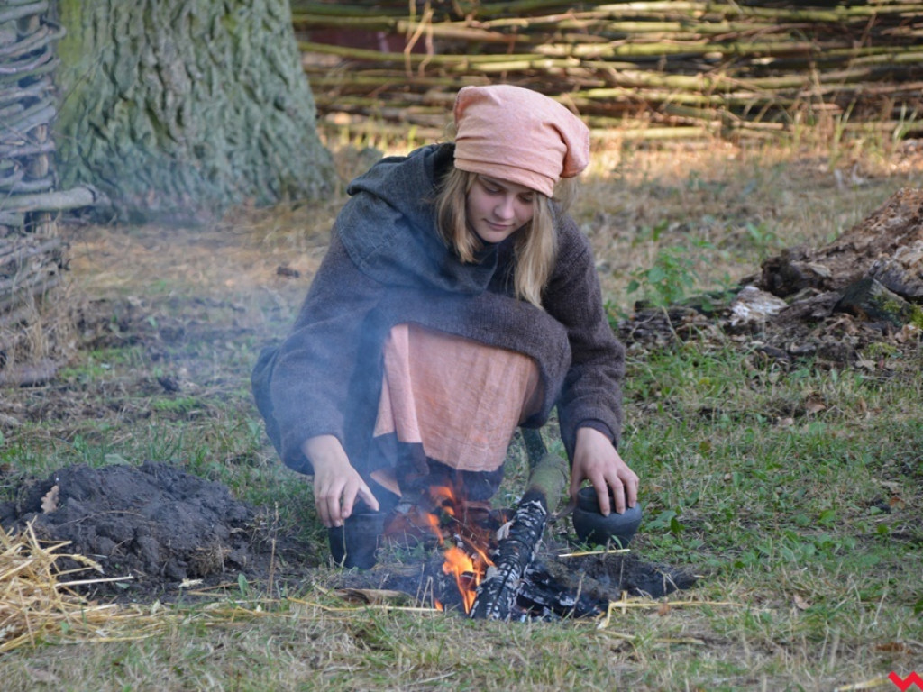 Ucieczka z uczty i pogrzeb wodza, czyli sobota na grzybowskim grodzie