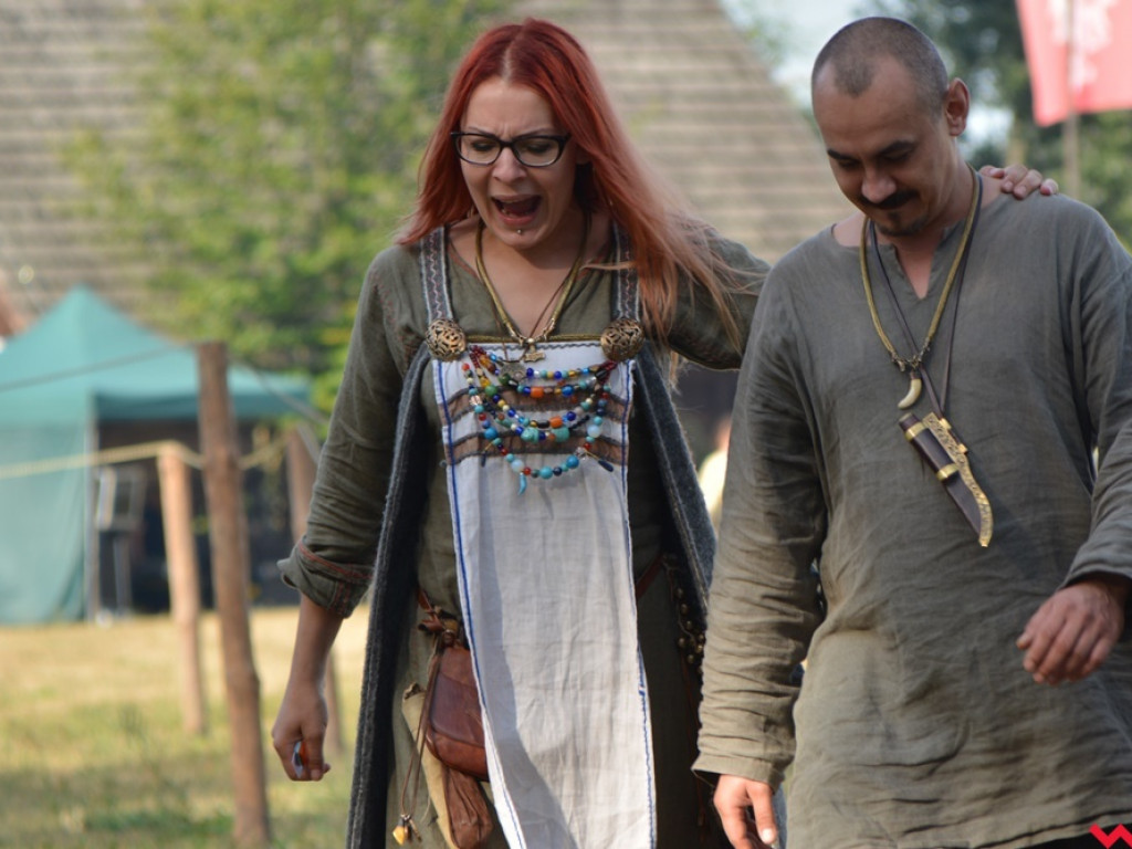 Ucieczka z uczty i pogrzeb wodza, czyli sobota na grzybowskim grodzie