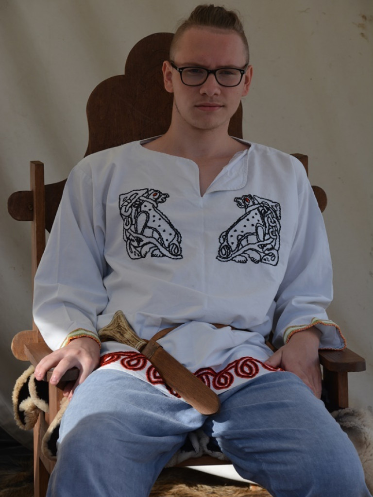 Ucieczka z uczty i pogrzeb wodza, czyli sobota na grzybowskim grodzie