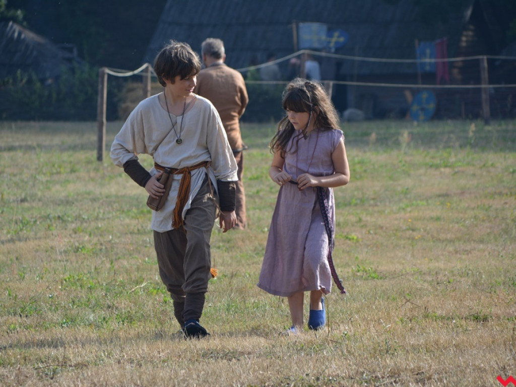 Ucieczka z uczty i pogrzeb wodza, czyli sobota na grzybowskim grodzie