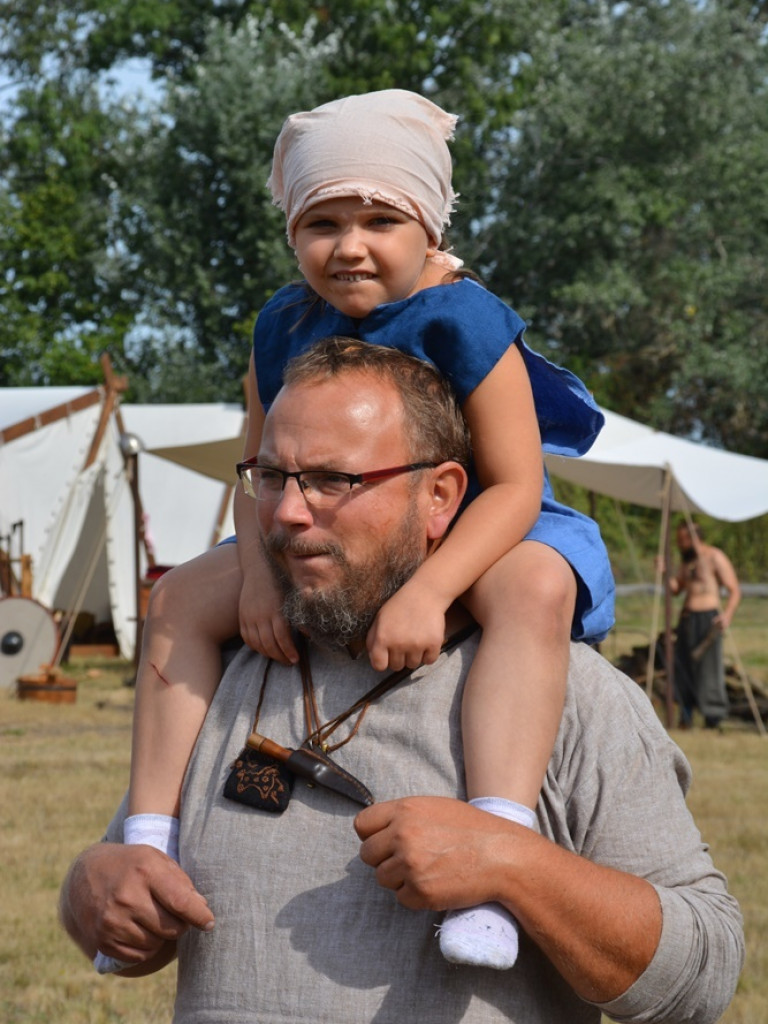 Ucieczka z uczty i pogrzeb wodza, czyli sobota na grzybowskim grodzie