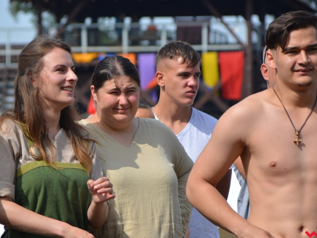 Ucieczka z uczty i pogrzeb wodza, czyli sobota na grzybowskim grodzie