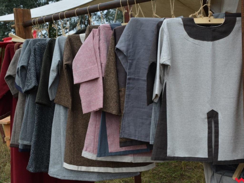 Ucieczka z uczty i pogrzeb wodza, czyli sobota na grzybowskim grodzie