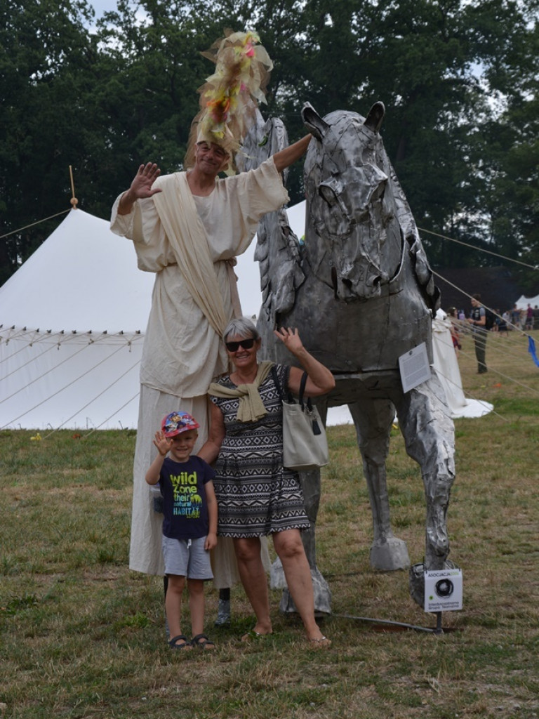 Ucieczka z uczty i pogrzeb wodza, czyli sobota na grzybowskim grodzie