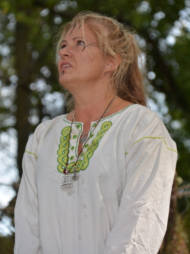 Ucieczka z uczty i pogrzeb wodza, czyli sobota na grzybowskim grodzie