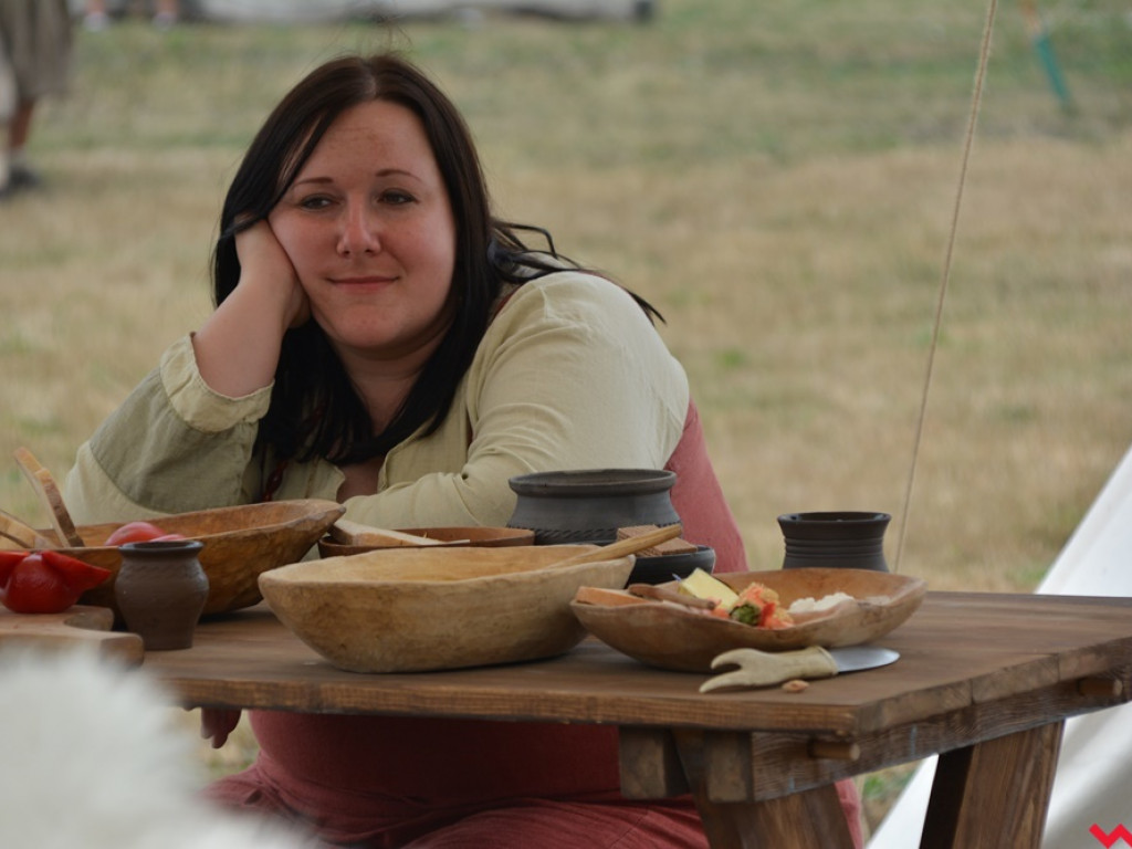 Ucieczka z uczty i pogrzeb wodza, czyli sobota na grzybowskim grodzie