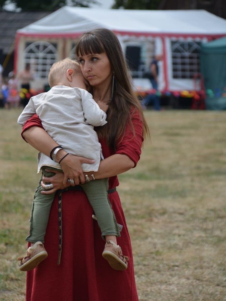 Ucieczka z uczty i pogrzeb wodza, czyli sobota na grzybowskim grodzie