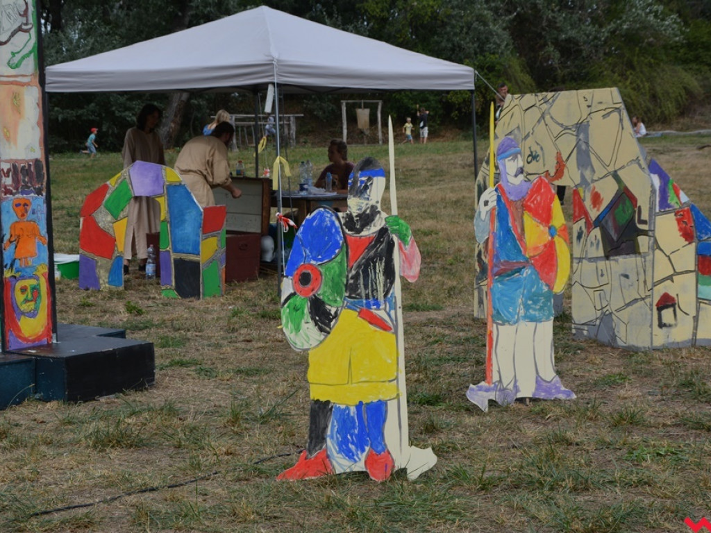 Ucieczka z uczty i pogrzeb wodza, czyli sobota na grzybowskim grodzie