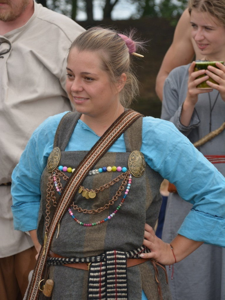 Ucieczka z uczty i pogrzeb wodza, czyli sobota na grzybowskim grodzie