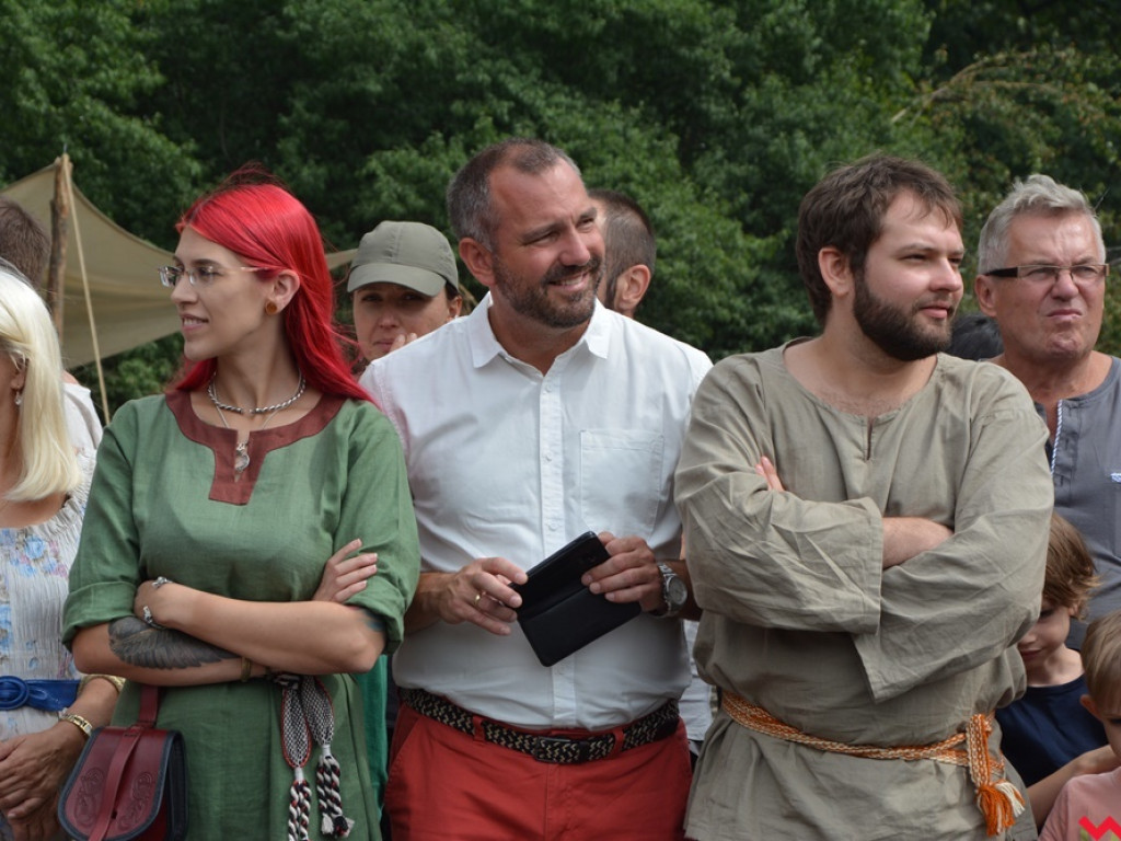 Ucieczka z uczty i pogrzeb wodza, czyli sobota na grzybowskim grodzie