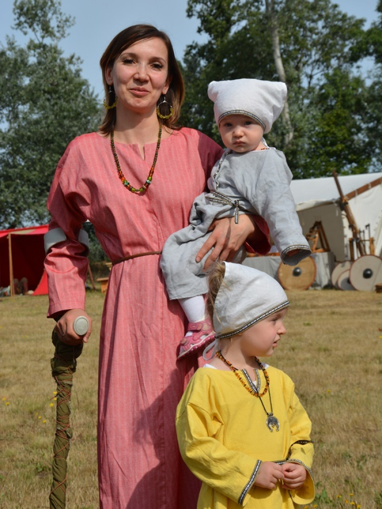 Ucieczka z uczty i pogrzeb wodza, czyli sobota na grzybowskim grodzie