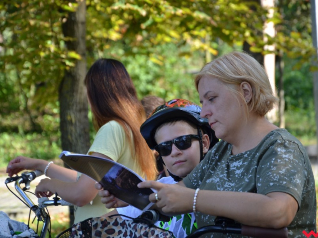 Przejażdżka rowerowa z Wrześni do Barda zakończyła się piknikiem