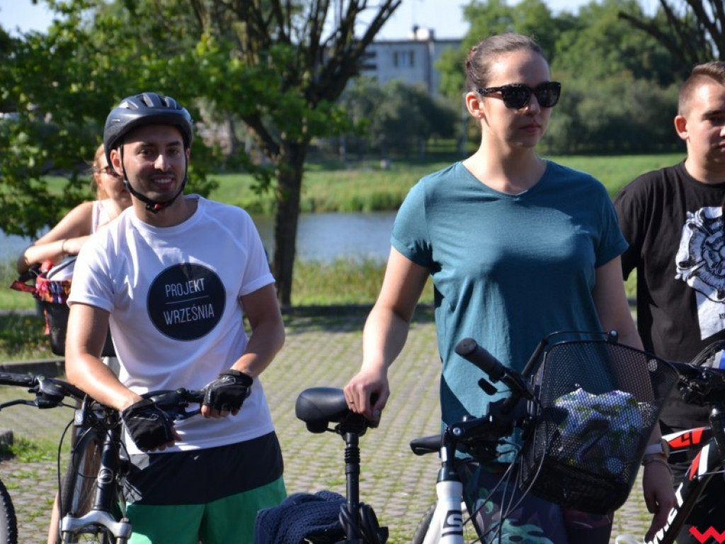 Przejażdżka rowerowa z Wrześni do Barda zakończyła się piknikiem
