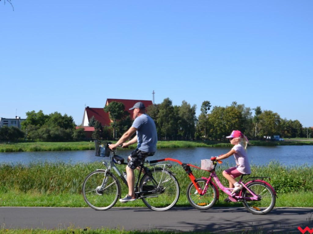 Przejażdżka rowerowa z Wrześni do Barda zakończyła się piknikiem