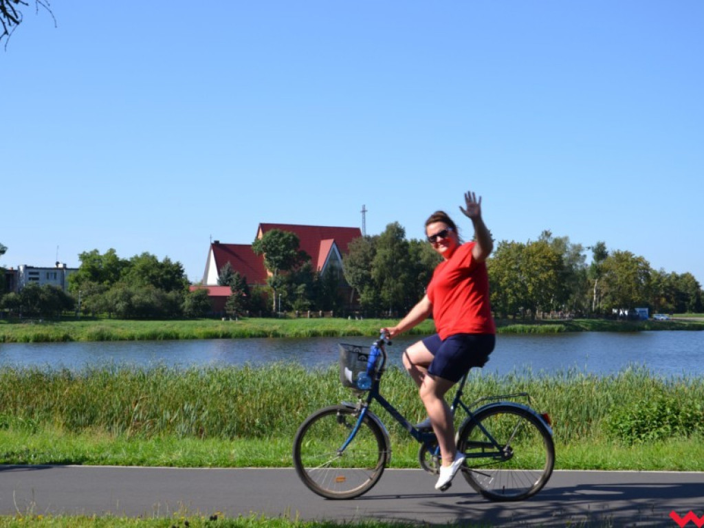 Przejażdżka rowerowa z Wrześni do Barda zakończyła się piknikiem