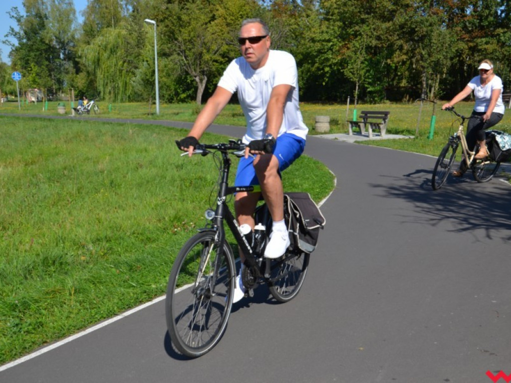 Przejażdżka rowerowa z Wrześni do Barda zakończyła się piknikiem