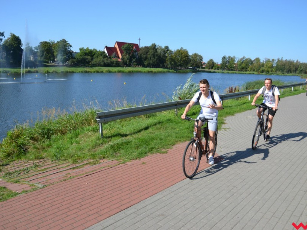 Przejażdżka rowerowa z Wrześni do Barda zakończyła się piknikiem