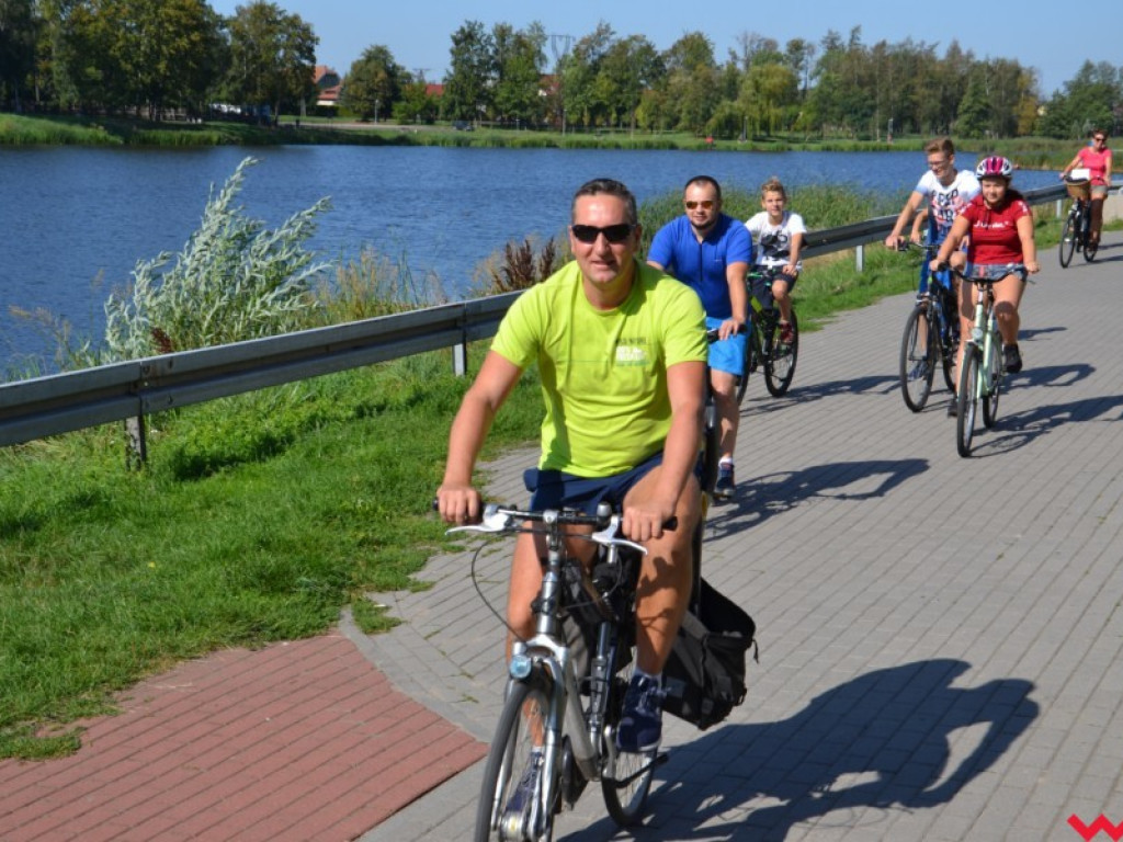 Przejażdżka rowerowa z Wrześni do Barda zakończyła się piknikiem