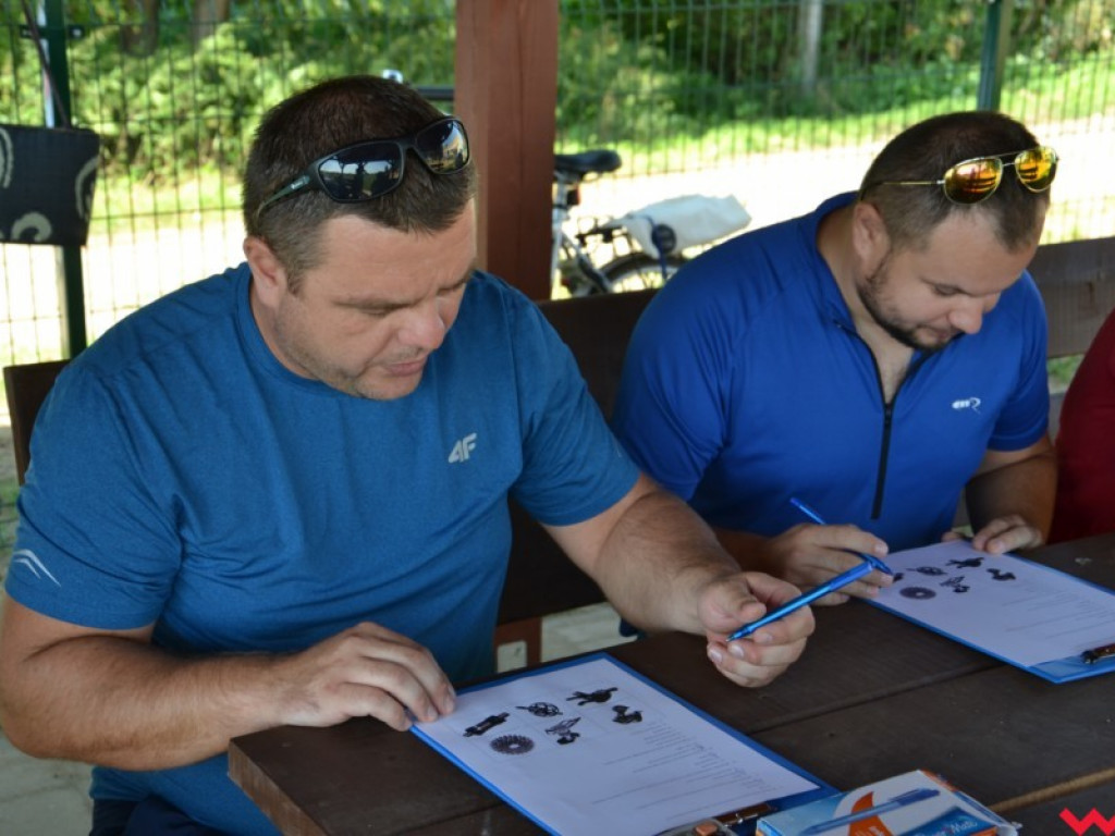 Przejażdżka rowerowa z Wrześni do Barda zakończyła się piknikiem