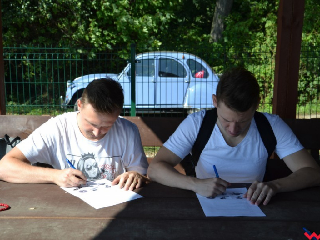 Przejażdżka rowerowa z Wrześni do Barda zakończyła się piknikiem