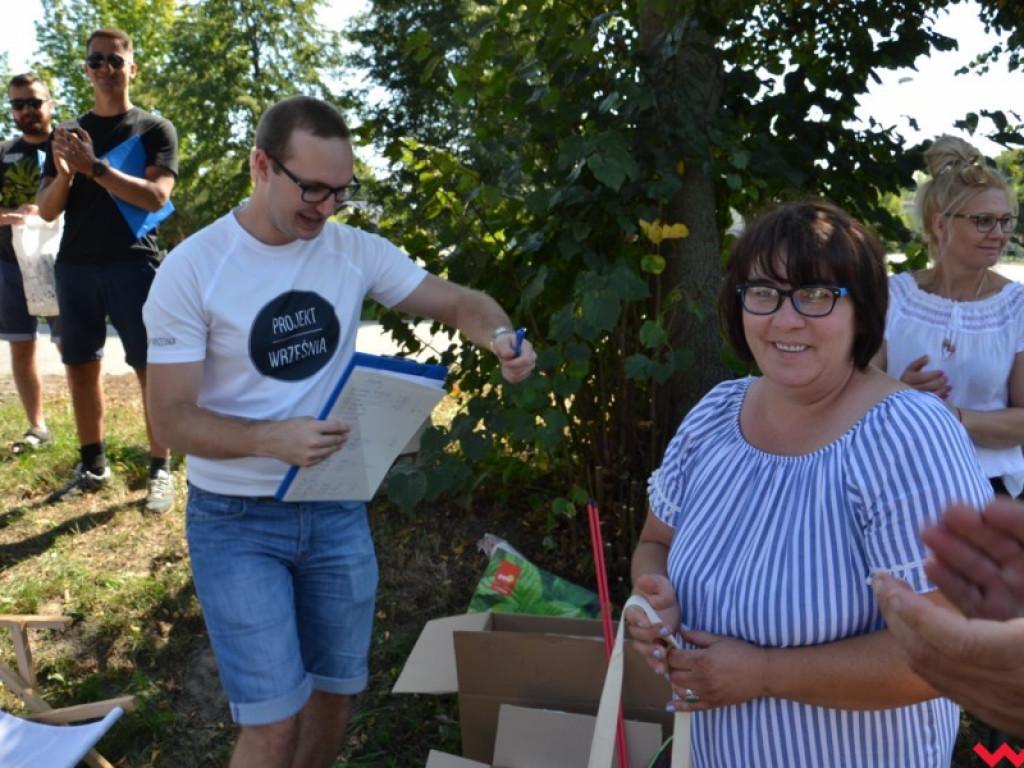 Przejażdżka rowerowa z Wrześni do Barda zakończyła się piknikiem